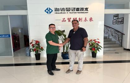 Cliente saudita visita la fabbrica Headman